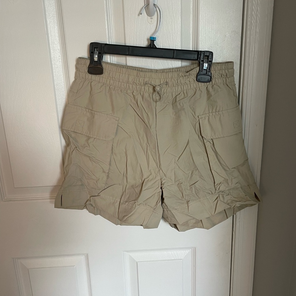Women's Tan cargo Shorts
